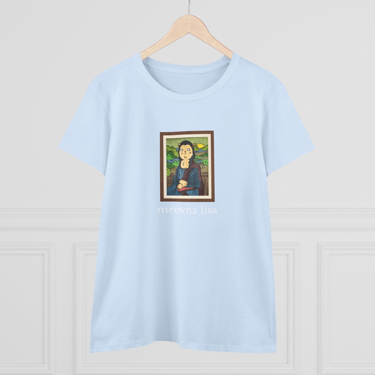 Meowna Lisa Women's T-Shirt