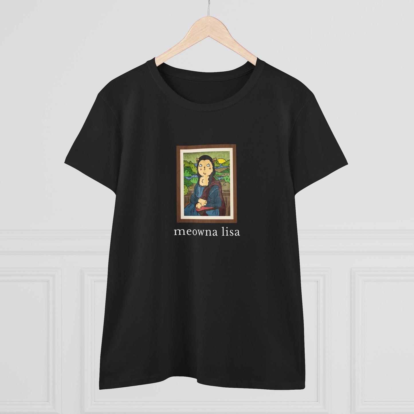 Meowna Lisa Women's T-Shirt